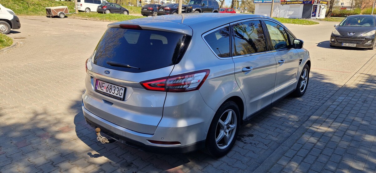 Elbląg SPRZEDAM FORD S-MAXRok produkcji: 2016Przebieg: 218 tys. Silnik: 2.0 150KM DieselSkrzynia biegów: