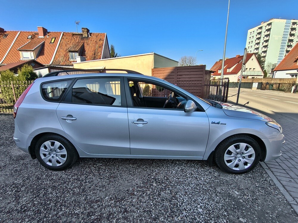 Elbląg HYUNDAI I30 KOMBISILNIK : 1.6 126KM Benzyna!Bogata wersja wyposażenia!