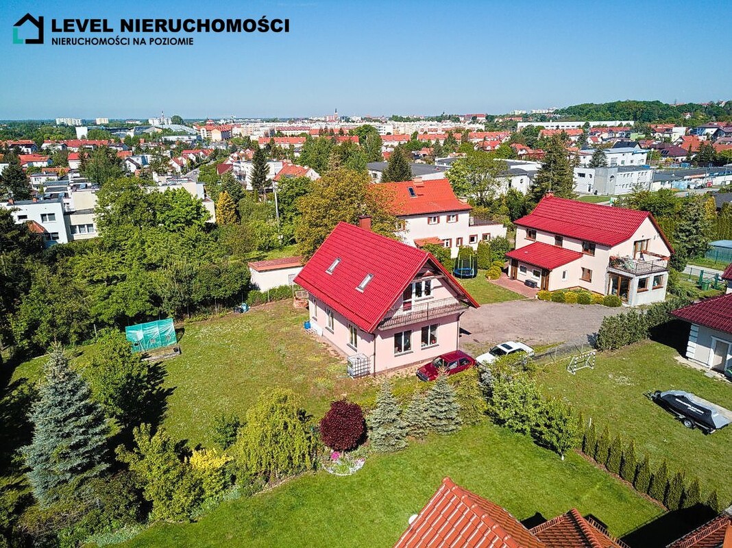 Elbląg LEVEL NIERUCHOMOŚCI Dom, warsztat na dużej działce w mieście Zabudowa 257m2,działka 1340m2