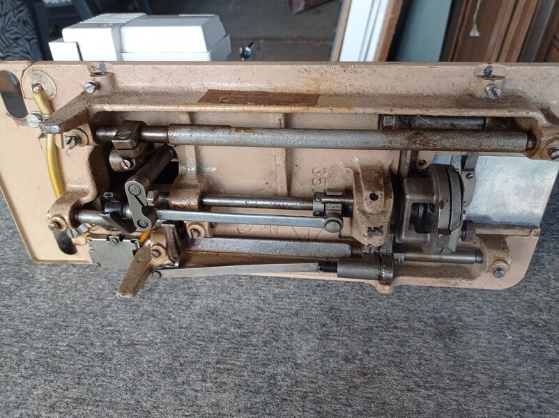 Elbląg Maszyna do szycie Walter. Stan widoczny na fotografiach. Sprzedaję samą maszynę ! Mam jeszcze inne maszyny do