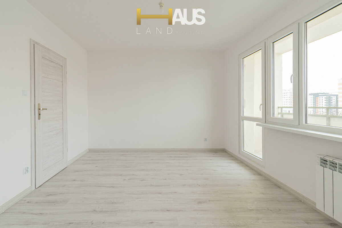 Elbląg DZIEŃ OTWARTY 22.02.2026r (NIEDZIELA)ELBLĄG, UL. WYBICKIEGO3 POKOJE, OSOBNA KUCHNIA POWIERZCHNIA