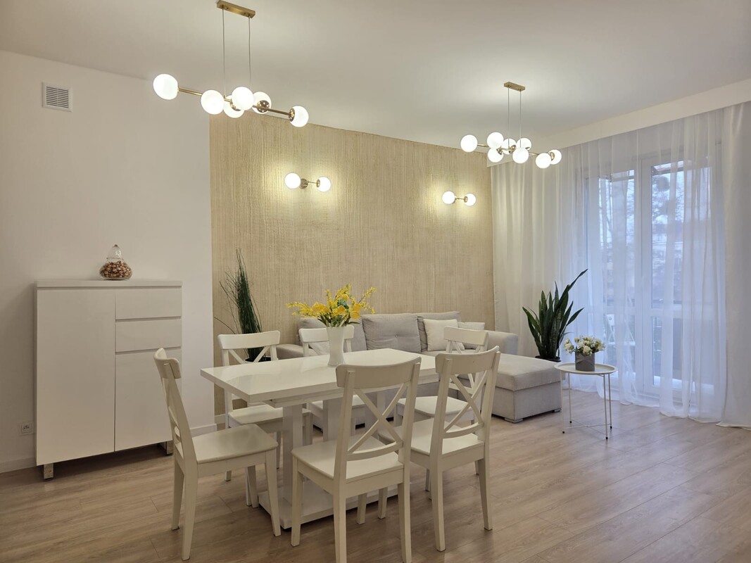 Elbląg AS NIERUCHOMOŚCI POLECAMIESZKANIE NA WYNAJEMElbląg, ul Mączna* Sypialnia z balkonem* Salon z