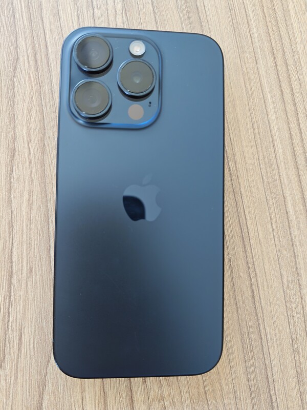 Elbląg iPhone 15 pro 256gb
Stan wizualny bardzo dobry, ekran i tył smartfona bez rys i zadrapań.
Oryginalna bateria -