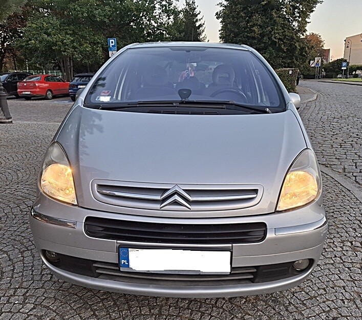 Elbląg CITROEN XSARA Picasso1.6 Benzyna2010 rokNAJBOGATSZE WYPOSAŻENIEKlimatyzacja MROZIOpłaty na Rok---