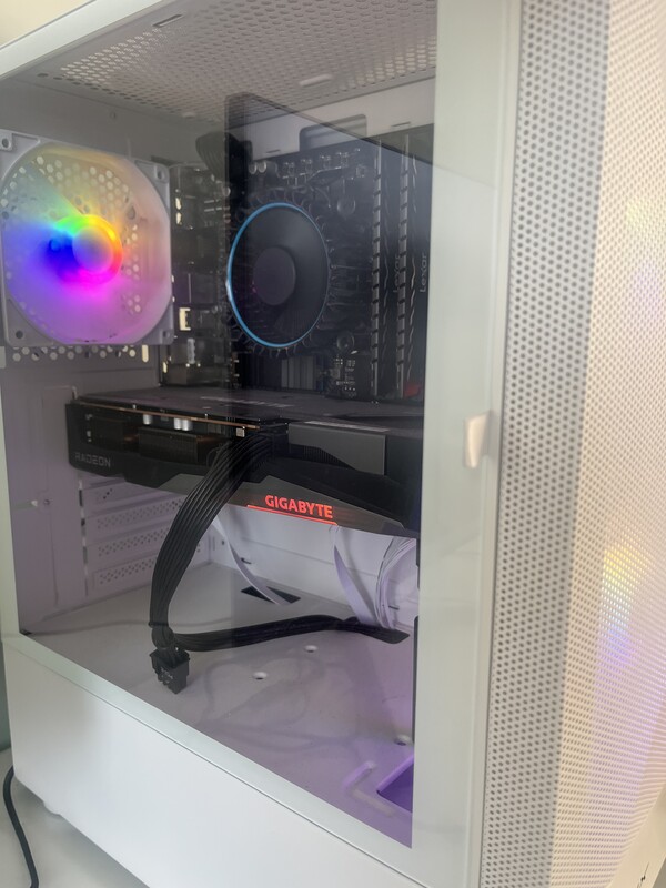 Elbląg Składam i sprzedaje komputer do grania na na zamówienie. Najtańsza oferta kosztuje 1500zl i składa się z i3