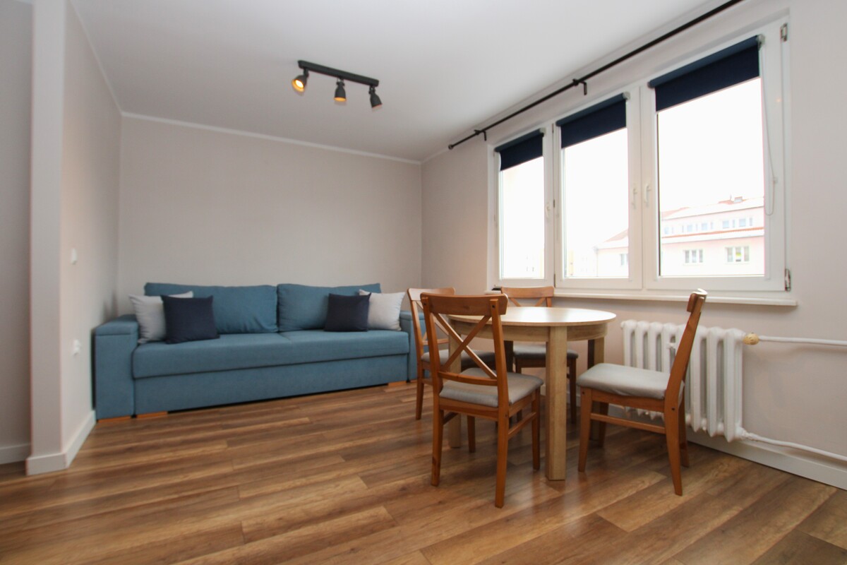 Elbląg NIERUCHOMOŚCI ANNA KRASZEWSKA Dwa pokoje po generalnym remoncie w centrum miasta***umeblowanie w