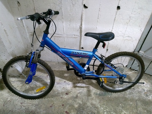 Elbląg Sprzedam rower dla dziecka, przejściowy do ok 12 roku życia, 
opony do wymiany.