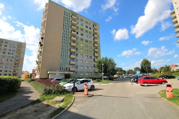 Elbląg NIERUCHOMOŚCI ANNA KRASZEWSKA  Jednopokojowe mieszkanie o pow.32,2 m², zlokalizowane na VIII 