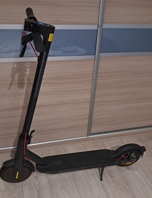 Elbląg Sprzedam Hulajnogę elektryczną XIAOMI Mi Pro 2NE 45km 300W 8.5. Hulajnoga zakupiona w lipcu 2024 roku. Posiada