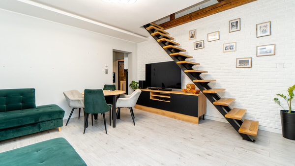 Elbląg &nbsp; TO MY SPRZEDAJEMYNIERUCHOMOŚCI W TYM MIEŚCIEBIURO NIERUCHOMOŚCIAMERICAN HOMEFOR SALE - 4 POKOJE -