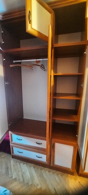 Elbląg Oddam wyposażenie mieszkania w bardzo dobrym stanie ! (za dwie paczki kawy Jacobs i ptasie mleczko):
- szafa