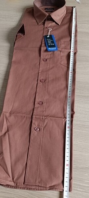 Elbląg Nowa koszula męska, rozm ok. XL, brązowa, na krótki rękaw. Cena 20 zl. Dlugosc 70 cm, szerokość 61 cm