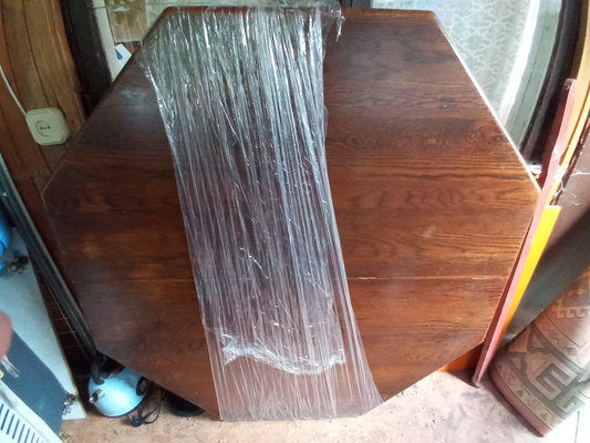 Elbląg Witam.
Mam na sprzedaż ośmiokątny dębowy stół holenderski. Stół jest solidny i ciężki co jest też powodem