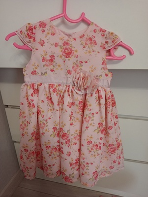 Elbląg SPRZEDAM SUKIENECZKĘ DLA DZIEWCZYNKI ROZMIAR 74-80cm. (9-12miesięcy). ODBIÓR OSOBISTY.