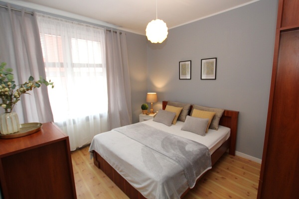 Elbląg NIERUCHOMOŚCI ANNA KRASZEWSKA Mieszkanie 3-pokojowe na Starym Mieście ul. Stary Rynek