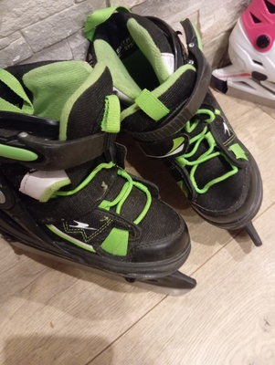 Elbląg Łyżwy
Chłopięce rozmiar 29-32
Dziewczęce rozmiar. 27-30
55zł. za parę