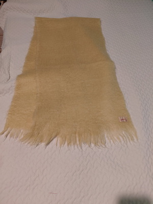 Elbląg Oddam za darmo ciepły szal z moheru. Wymiary 170 x 44 cm.