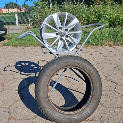 Elbląg Felgi aluminiowe i opony zimowe rozmiar 15
Felgi aluminiowe rozmiar 15 rozstaw 5x105
Opony zimowe 175 85 15
Do