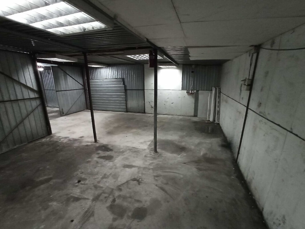 Elbląg Garaż 60 M2 w Elblagu