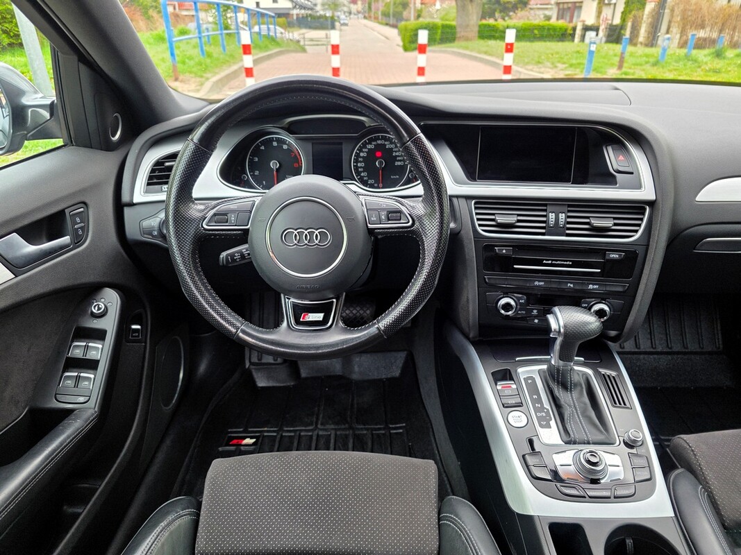 Elbląg Audi A4 3xSlineRok Produkcji X 2015Silnik :BenzynaLedy Bi-xenon Sportsize El. klapaZarejestrowany!