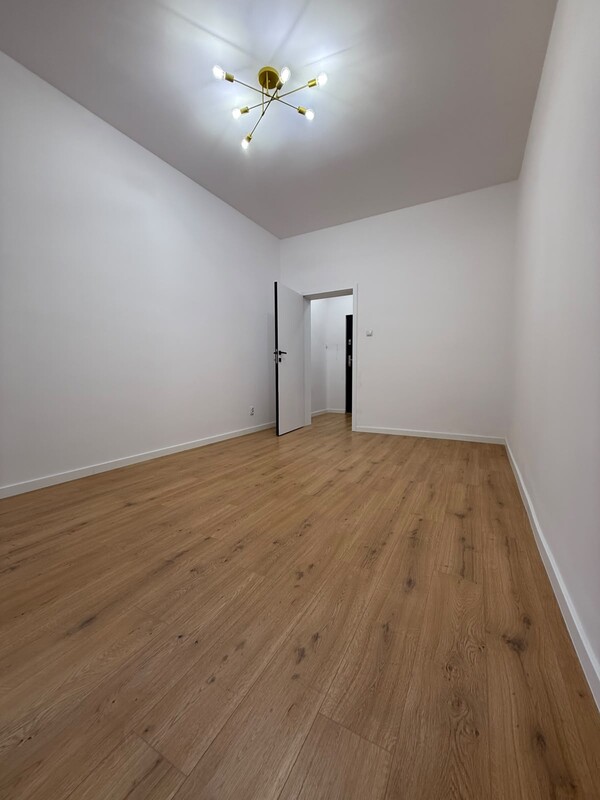 Elbląg Mieszkanie po generalnym remoncie 75.50m2 ul. Królewiecka Elbląg 656 095 zł (8690 zł za m2)
