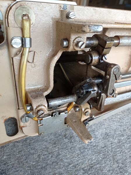 Elbląg Maszyna do szycie Walter. Stan widoczny na fotografiach. Sprzedaję samą maszynę ! Mam jeszcze inne maszyny do