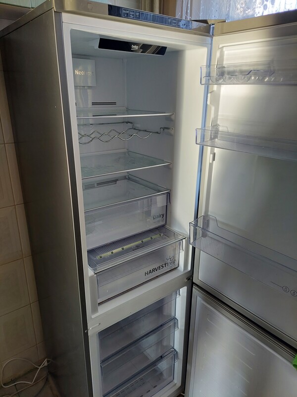 Elbląg Sprzedam lodówkę BEKO No Frost 600 zł i kuchenkę gazową Amica 350 zł. Stan bardzo dobry