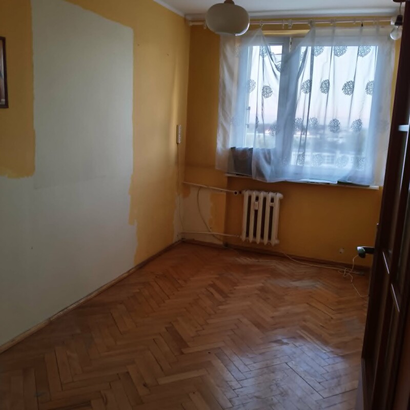 Elbląg Sprzedam mieszkanie 3-pokojowe w centrum miasta.