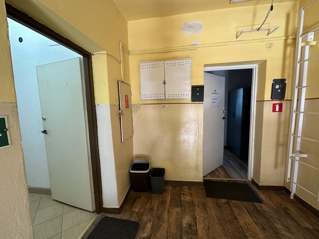 Elbląg BIURO NIERUCHOMOŚCISZULC& SZULCNA WYNAJEMMieszkanie - Elbląg ul. RobotniczaPowierzchnia: 15 m2Mieszkanie na