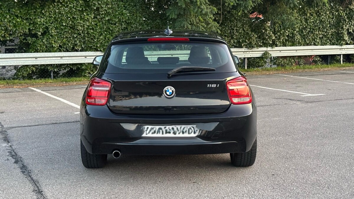 Elbląg Sprzedam BMW Serii 1 F20wersja 116i 2012 rok silnik 1.6 benzyna o mocy 136 KM.
