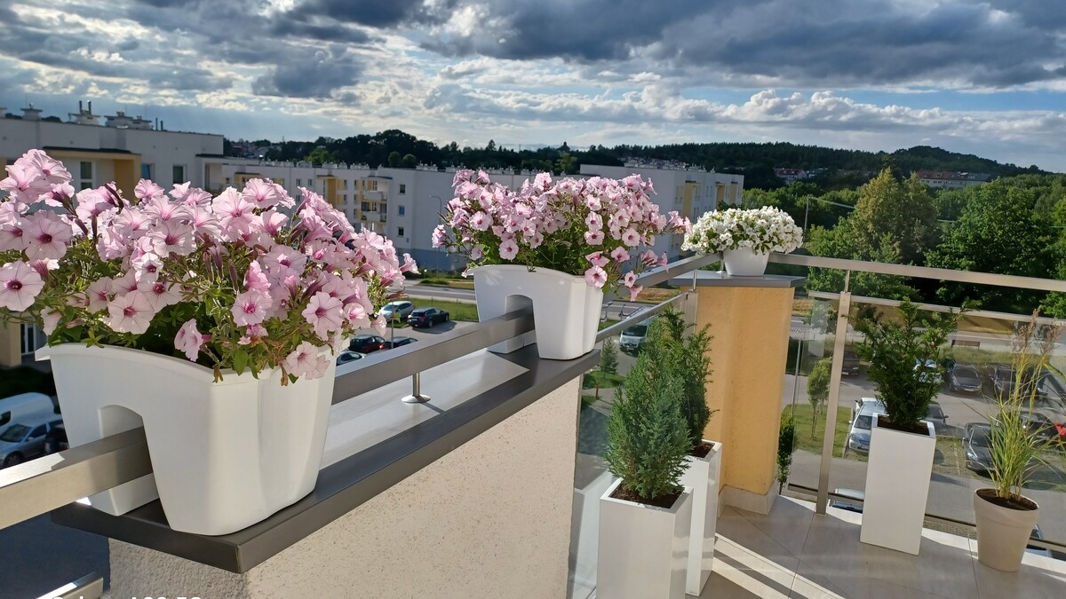 Elbląg * * * ABC NIERUCHOMOŚCI * * *NOWOŚĆ !! PRZESTRONNY APARTAMENT Z 2 TARASAMI !!4 pokoje o