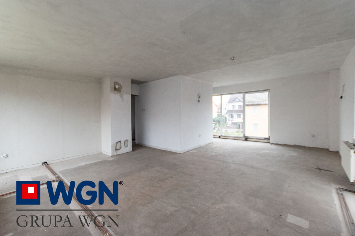 Elbląg WGN Nieruchomości oddział Elbląg przedstawia Państwu dom w zabudowie szeregowej z lokalem użytkowym o