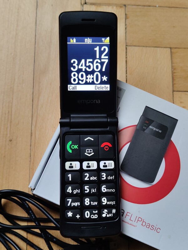 Elbląg Sprzedam niemalże nowy telefon, idealny dla seniora lub osoby chcącej zwykłą komórkę do dzwonienia.
Na