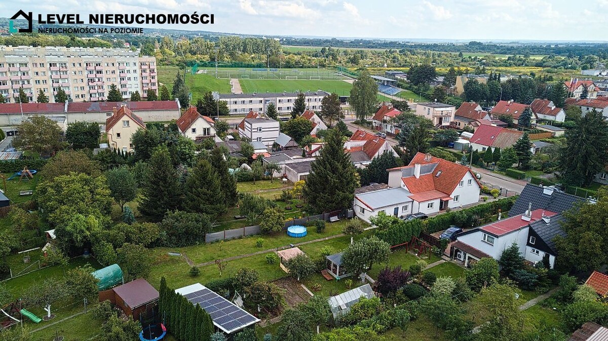 Elbląg LEVEL NIERUCHOMOŚCI Dom w mieście z dużą działką ul. Idzikowskiego NIERUCHOMOŚCI NA