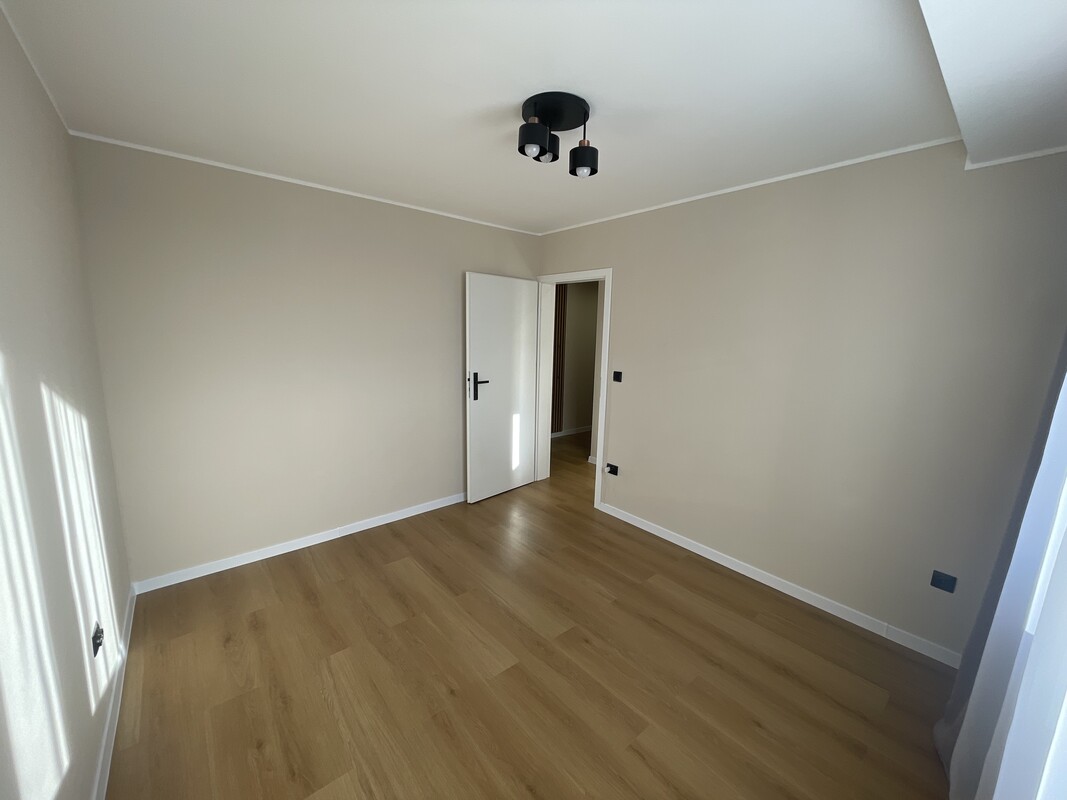 Elbląg 🏡 🌟 Przestronne 2-pokojowe mieszkanie z balkonem w sercu Elbląga! Wyjątkowe