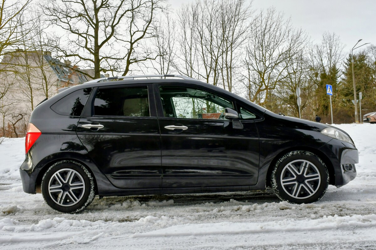 Elbląg 🚗 Sprzedam Honda FRV – benzyna 1.8 V-TEC 140 KM