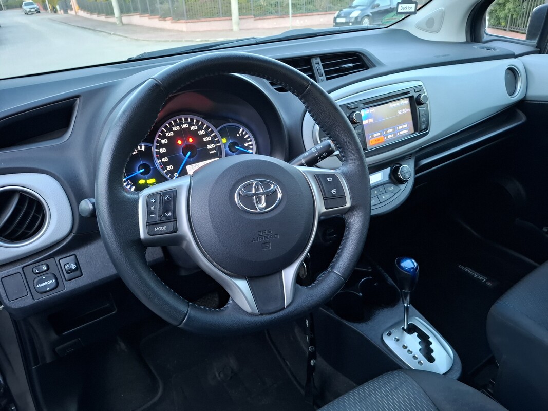 Elbląg TOYOTA YARIS HYBRID