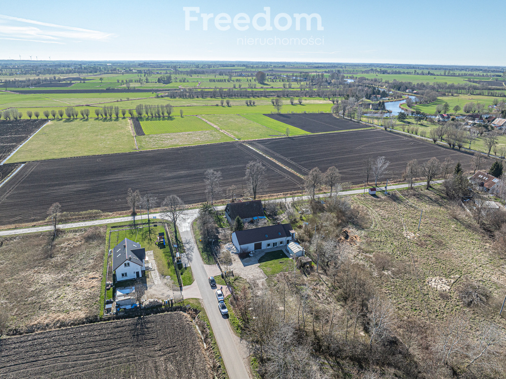 Elbląg FREEDOM NIERUCHOMOŚCISprzedam działkę - Jezioro. Oferuję na sprzedaż atrakcyjną działkę budowlaną położoną