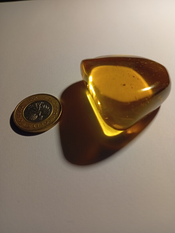 Elbląg sprzedam piękną bryłkę bursztynu bałtyckiego 18gram wyszlifowaną