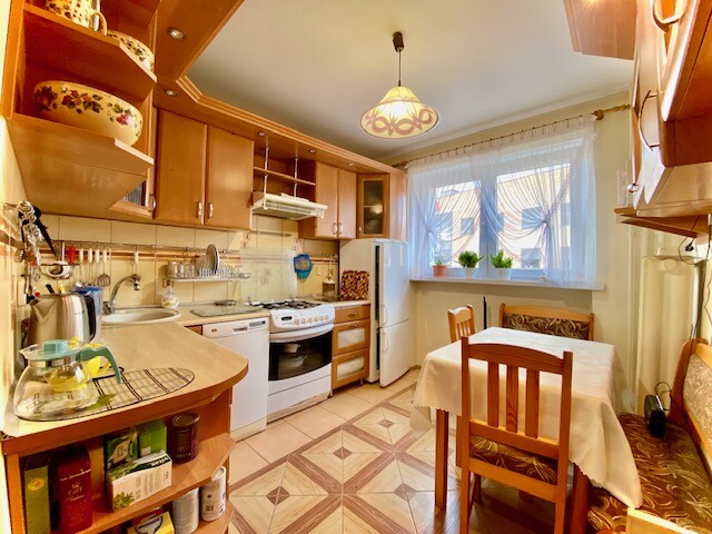 Elbląg Oferujemy na sprzedaż funkcjonalne mieszkanie 2-pokojowena 1 piętrze z balkonem, dwustronną wystawą