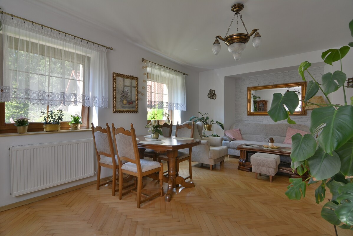 Elbląg WGN- NIERUCHOMOŚCI biuro w Elblągu prezentuje na sprzedaż trzy domy: dom rodzinny, dom letniskowy i dom