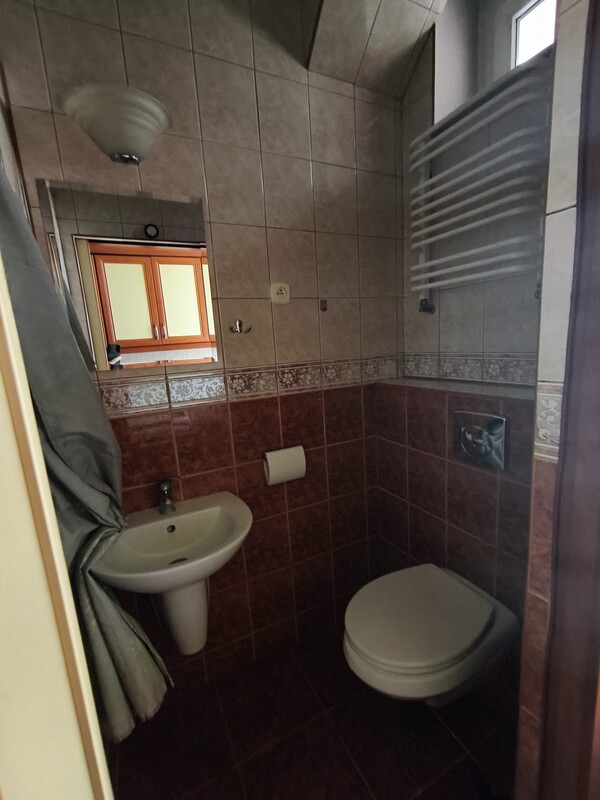 Elbląg Na sprzedaż mieszkanie 47,6 m² – 2 pokoje – do remontu
Na sprzedaż mieszkanie o powierzchni