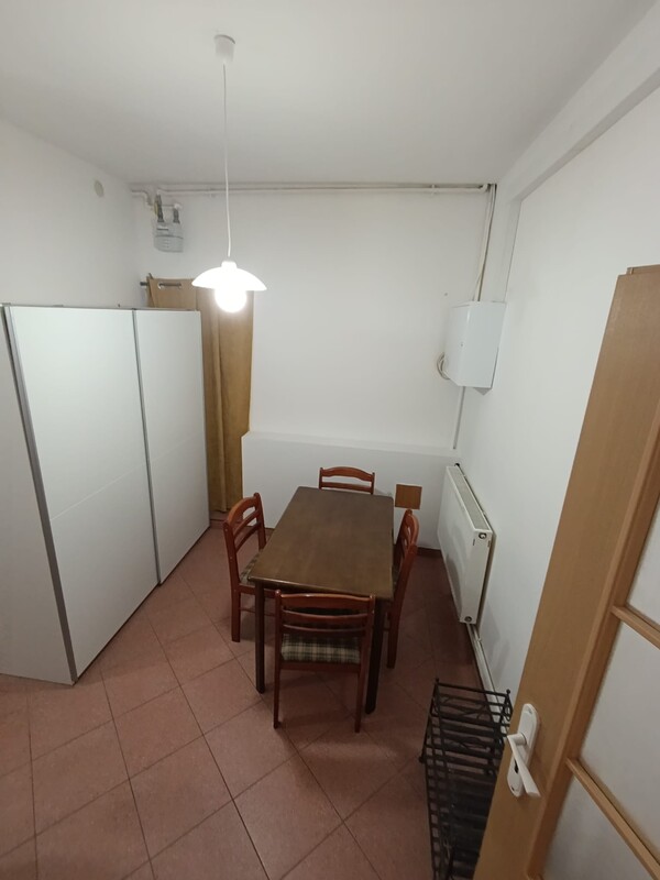 Elbląg Wynajmę 2-pokojowe mieszkanie w spokojnej dzielnicy, na parterze, z osobnym wejściem i parkingiem. Możliwość