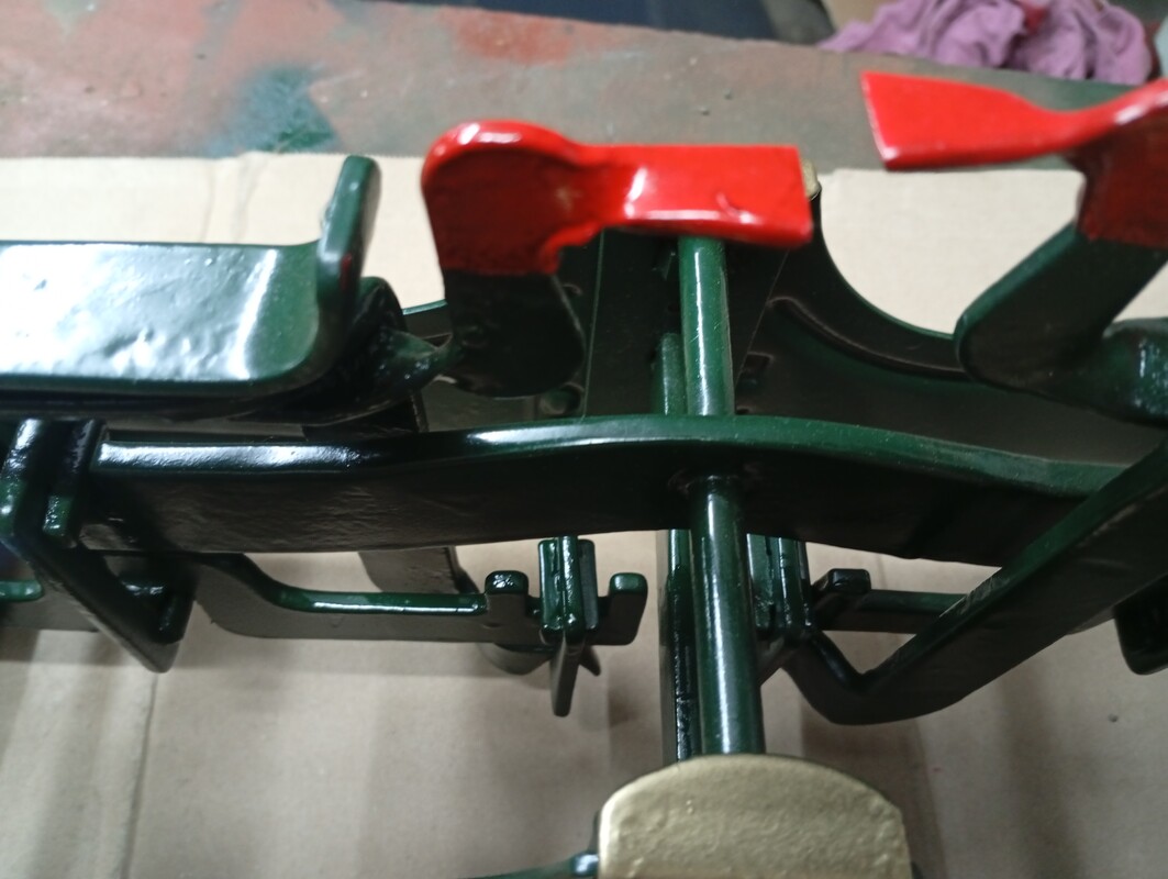 Elbląg sprzedam wagę szalkową po pełnej renowacji atrakcyjny wygląd kolor ciemna zieleń plus złocenia sprawna