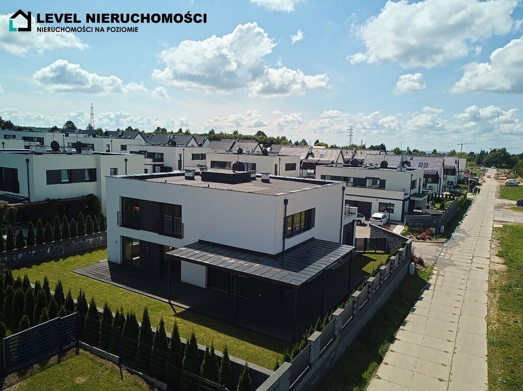 Elbląg LEVEL NIERUCHOMOŚCI Jedyny taki dom w Elblągu254,10 m2 ul. Grodzieńska NIERUCHOMOŚCI NA