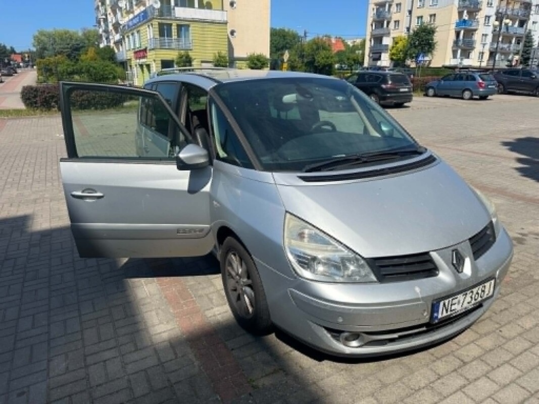 Elbląg Sprzedam w DOBREJ CENIE - RENAULT ESPACE Samochód jest sprawny i na chodzie. Kilka rzeczy do zrobienia. Cały