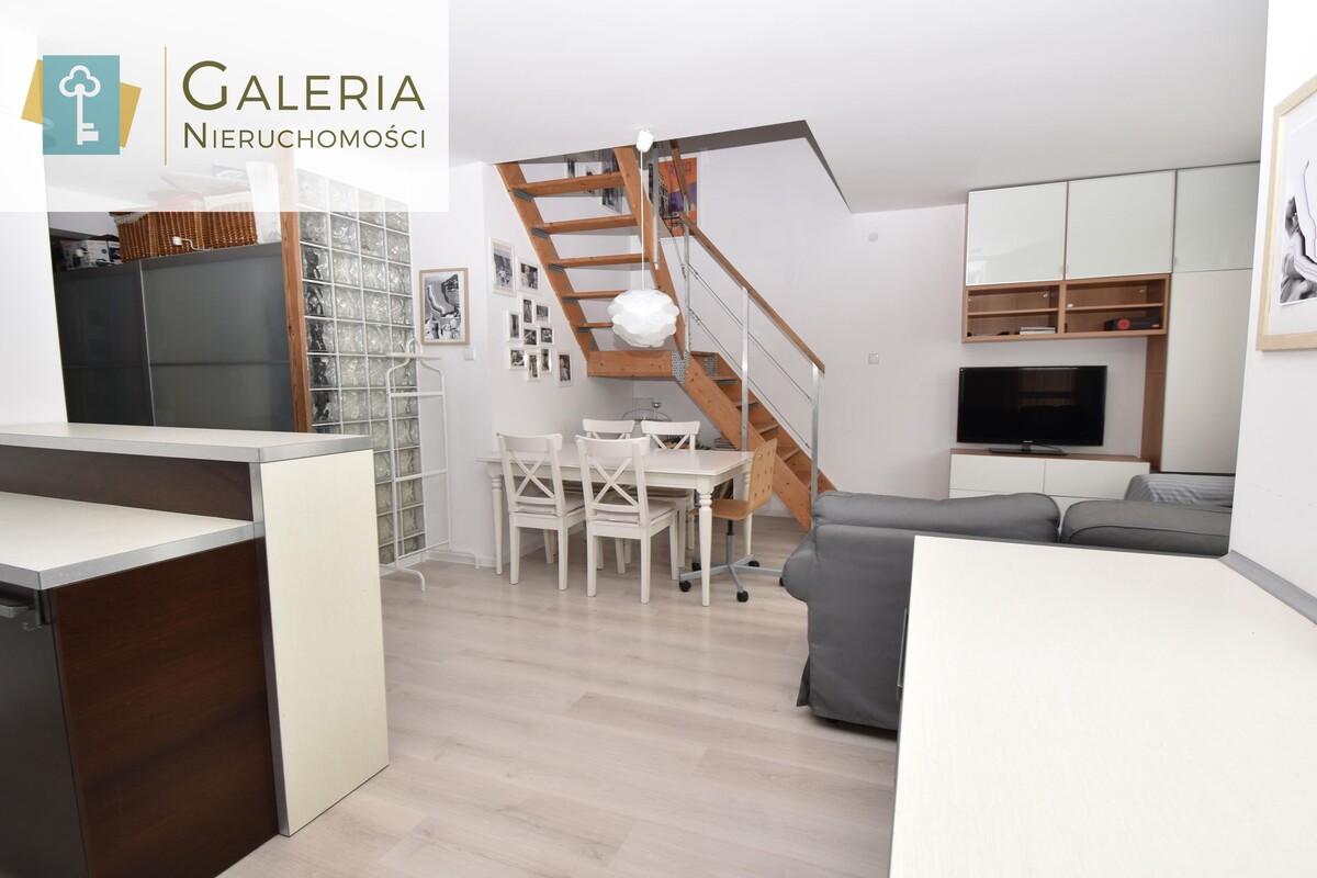 Elbląg GALERIA NIERUCHOMOŚCIZ pasji i miłości do nieruchomościNa sprzedaż: 3 pokojowe mieszkanie z balkonem gotowe do