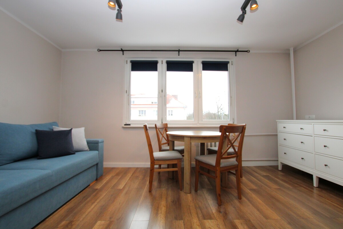 Elbląg NIERUCHOMOŚCI ANNA KRASZEWSKA Dwa pokoje po generalnym remoncie w centrum miasta***umeblowanie w