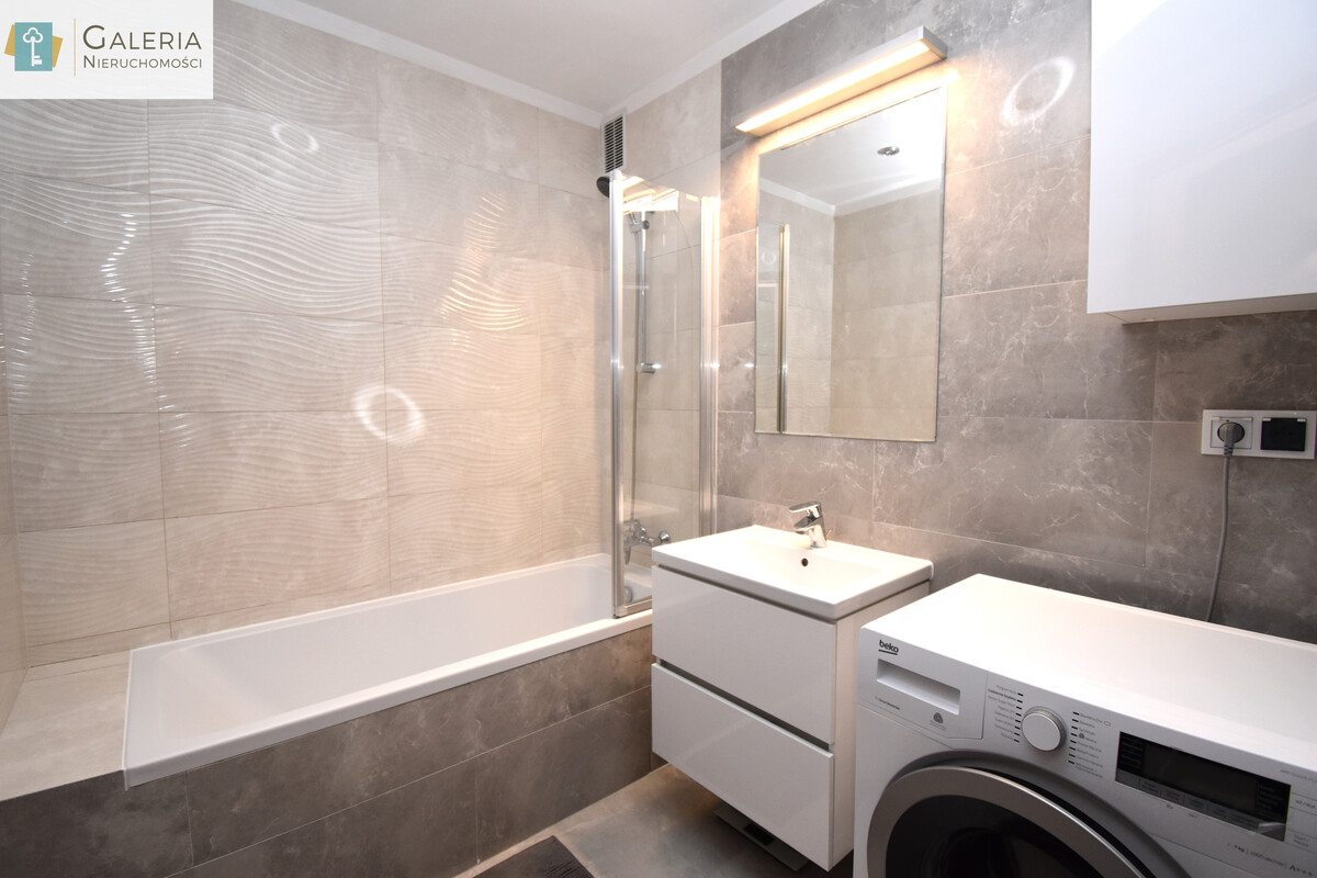 Elbląg GALERIA NIERUCHOMOŚCIZ pasji i miłości do nieruchomościNa sprzedaż: 3-pokojowy apartament w centrum, ul.