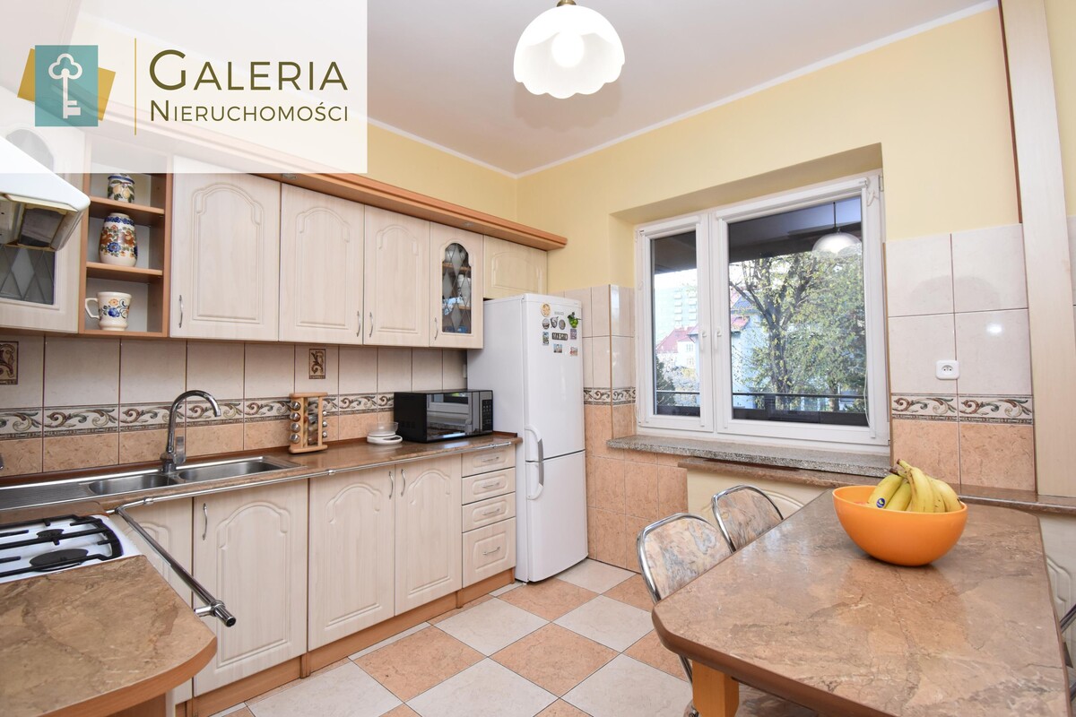 Elbląg GALERIA NIERUCHOMOŚCIZ pasji i miłości do nieruchomościNa sprzedaż: 4 pokoje w centrum Elbląga,